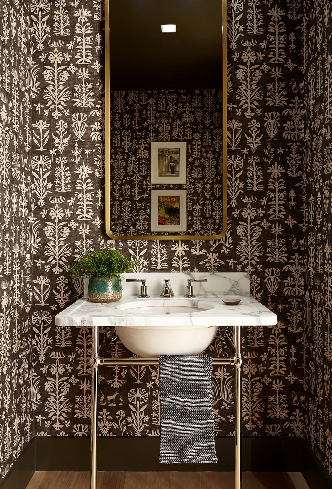 Sales Office : 200 East 75th Street : Yellow House Architects